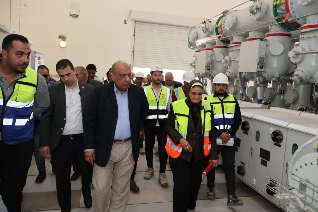 وزير الكهرباء يتفقد محطات محولات رشيد لتوفير التغذية…