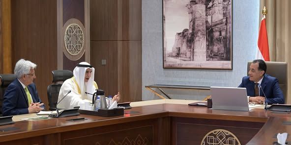 رئيس الوزراء: الدولة ماضية في برنامج الإصلاح الاقتصادي على…