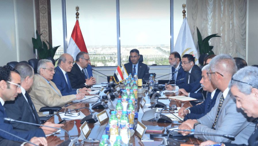 وزير التموين: استعدادات مكثفة وغرف عمليات لتيسير توريد القمح…