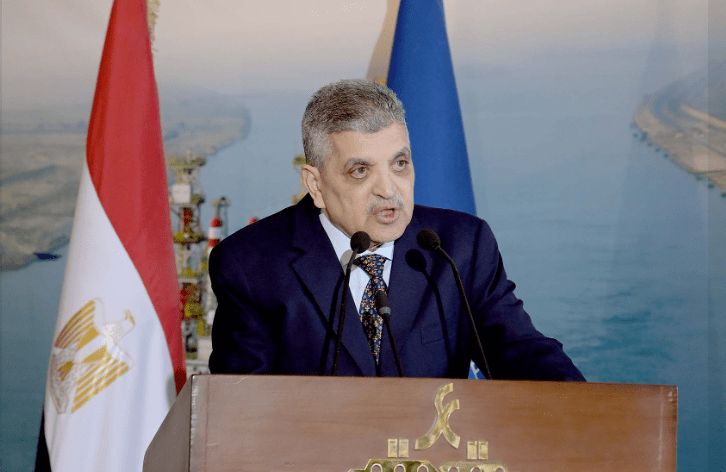 أسامة ربيع: 264 سفينة عدلت مسارها للعبور بقناة السويس منذ…