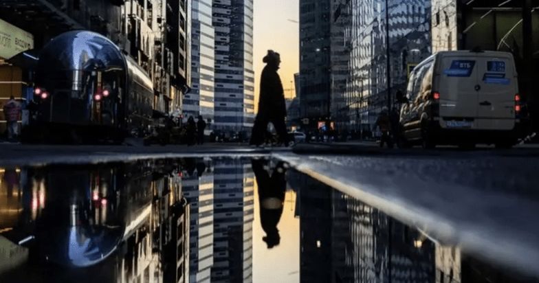 شركات غربية تعلق خططها لمغادرة روسيا