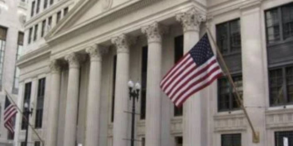 بعد اتهامه بدعم الحوثيين .. الخزانة الأمريكية تفرض عقوبات على بنك اليمن الدولى