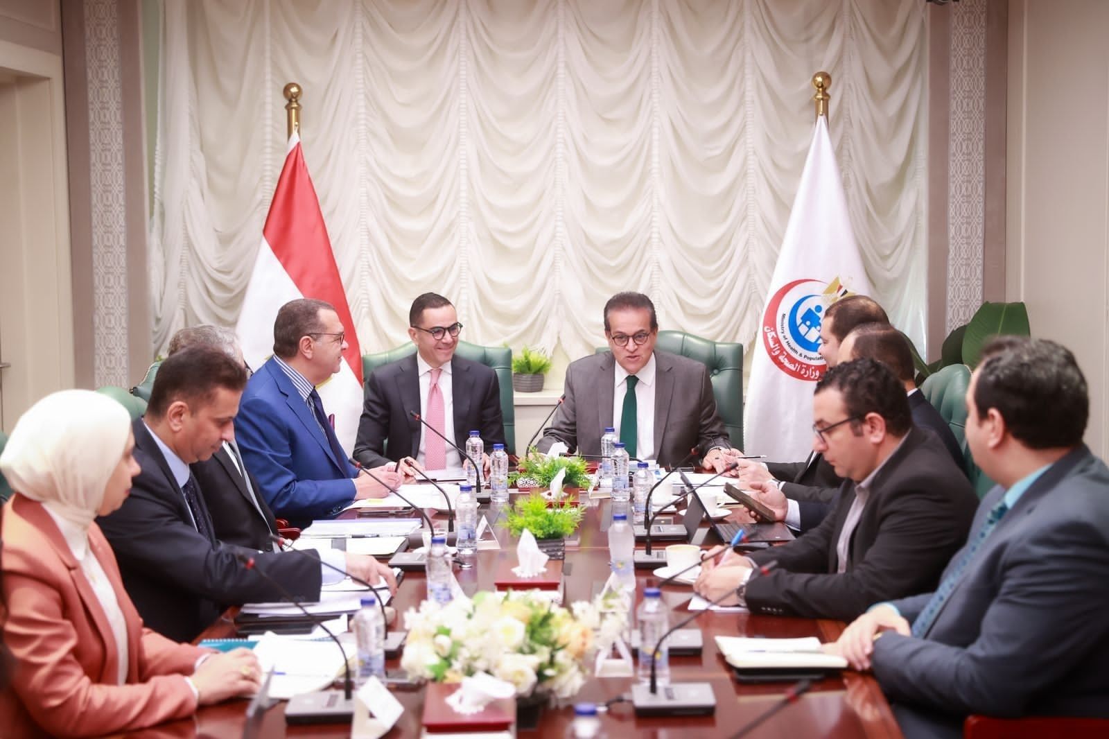 نائب رئيس الوزراء يبحث مع وزير الاستثمار وضع آليات لتخفيف…