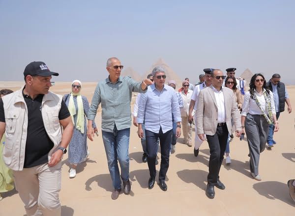 وزير السياحة منطقة الأهرامات استقبلت 177.036 زائر خلال…