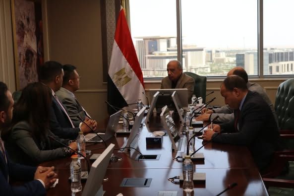 وزير الكهرباء يبحث مع مجموعة سانجرو الصينية التعاون بتصنيع…