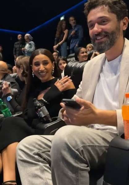 هل تزوج كريم محمود عبد العزيز من دينا الشربيني في الحقيقة؟