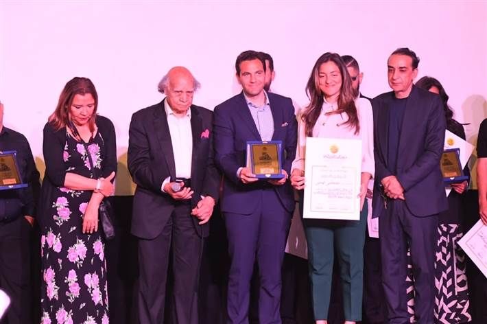 ظهور نادر لأبناء الفنان مصطفى فهمي في ختام مهرجان جمعية الفيلم الـ 51 في ظهور نادر لهما ظهر أبناء الفنان مصطفى فهمي عمر ودينا لاستلام تكريمه في ختام الدورة الـ 51 من مهرجان جمع إقرأ المزيد