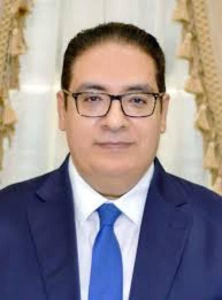 جامعة القاهرة تجمع بين القيادة والشباب.. مشاركة رئيس الجامعة ونوابه في مباراة...