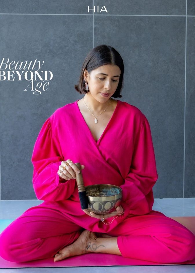 خاص "دوت الخليج": رحلة اليوغا والجمال الواعي الذي يتخطى الزمن مع لنا ناظر