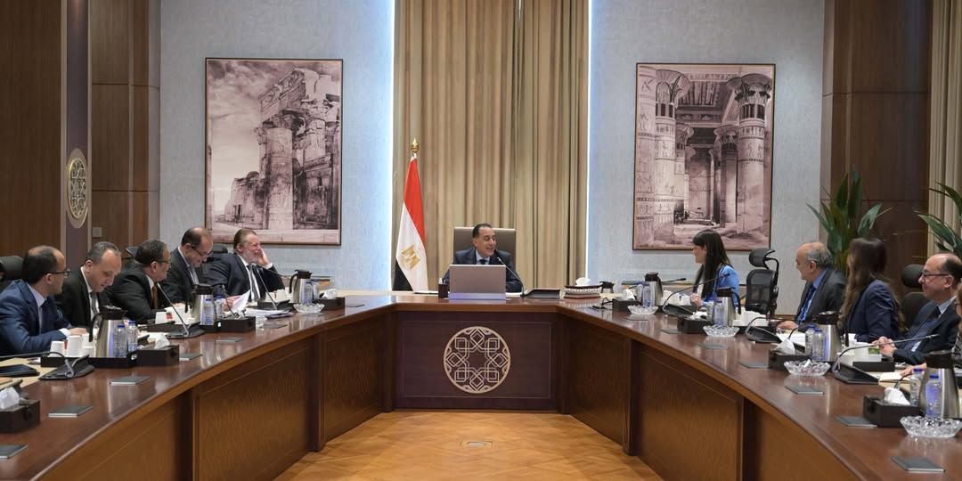 رئيس الوزراء يناقش استعدادات تقديم مصر ملف استضافة اجتماعات…