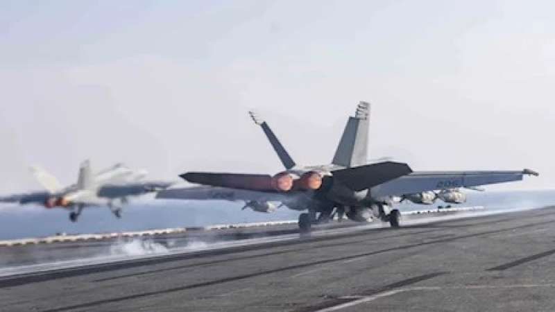 الحوثيون يعلنون عن قصف أمريكي استهدف مديرية السيل في اليمن