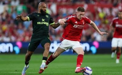 ثنائية برنتفورد تعصف بطموحات نوتنغهام