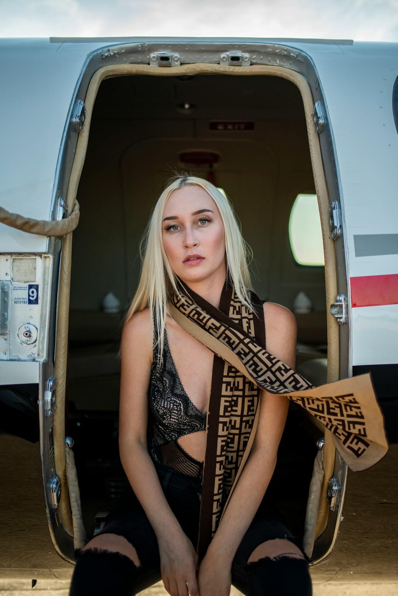 السفر متعة: خطوات فعالة وتمارين بسيطة للحفاظ على رشاقتكِ بين المطارات والفنادق