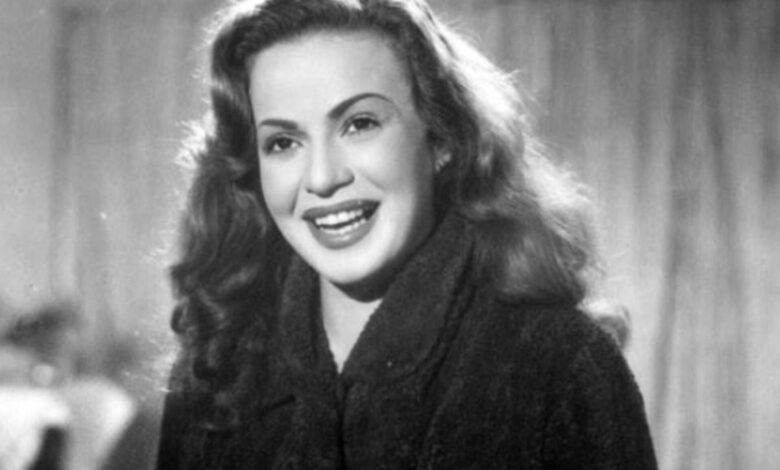 فنانون غيروا أسماءهم من أجل الفن عدد كبير من النجوم غيروا أسماءهم الحقيقية لدخول عالم الشهرة والفن.فمنذ انطلاقتهم في عالم الفن غيروا أسماءهم و إقرأ المزيد