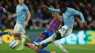 نوتنغهام يكتفي بالتعادل أمام بالاس