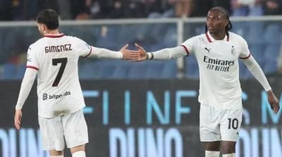 ميلان يلقب الطاولة على جنوى