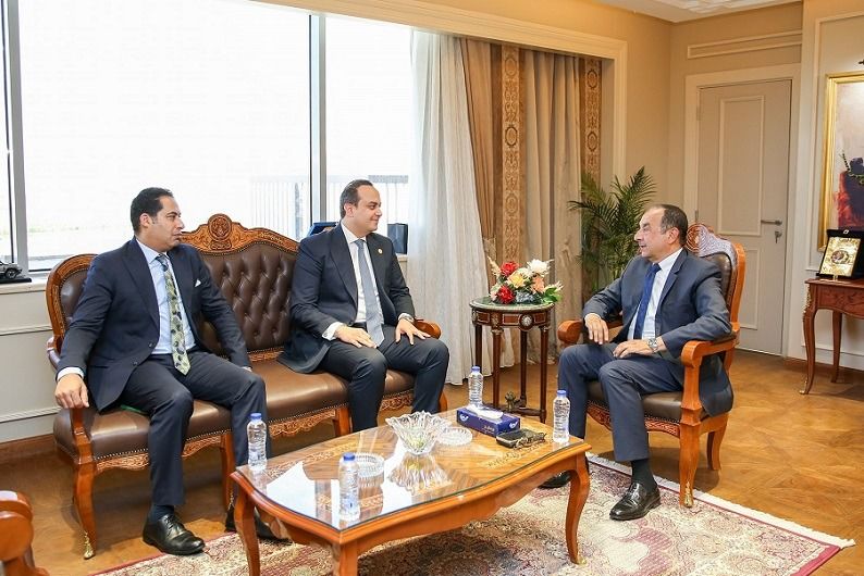 وزير قطاع الأعمال: تعاون مع هيئة الرعاية الصحية لتحسين…