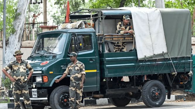 الهند تعلن تنفيذ ضربة عسكرية على معسكرات لإرهابيين…