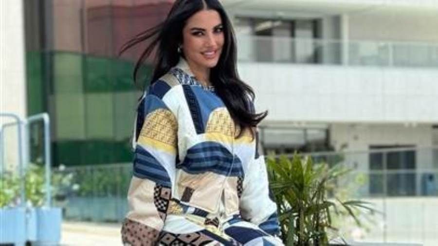 درة تتألق بالكاجوال من Fendi في أحدث جلسة تصوير