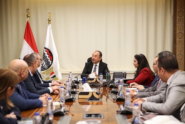 شاهينلر التركية تدرس فرص الشراكة في مجالات المنسوجات…