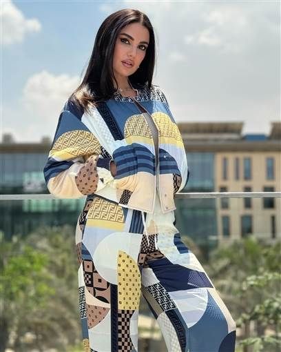 درة تتألق بالكاجوال من Fendi في أحدث جلسة تصوير