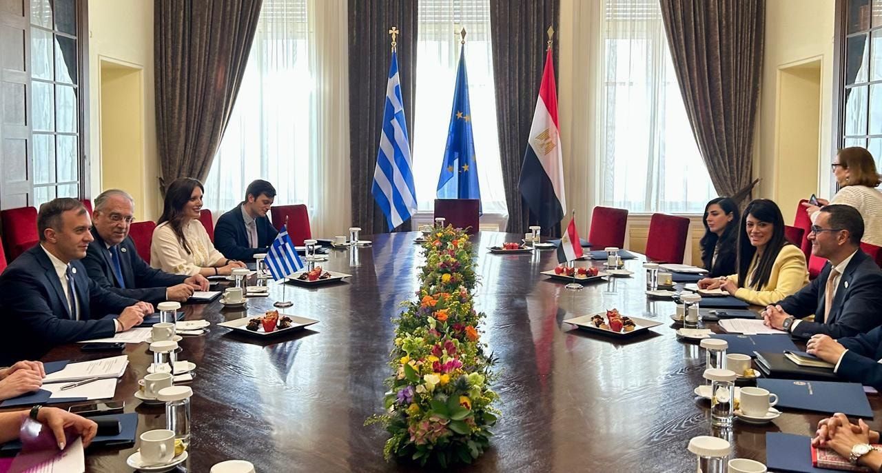 وزيرة التخطيط تعقد مباحثات مع وزير التنمية اليوناني لتعزيز…