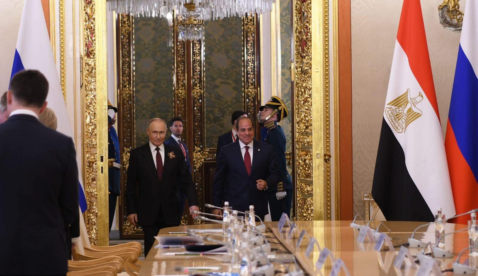 الرئيسان السيسي وبوتين يتفقان على زيادة أعداد السائحين الروس…