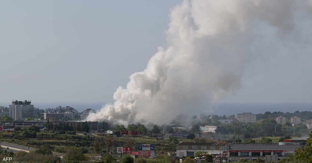 العالم اليوم - إسبانيا.. "سحابة سامة" تحبس عشرات الآلاف في منازلهم