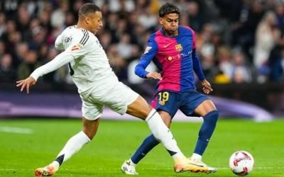 برشلونة وريال مدريد: كلاسيكو حسم اللقب؟