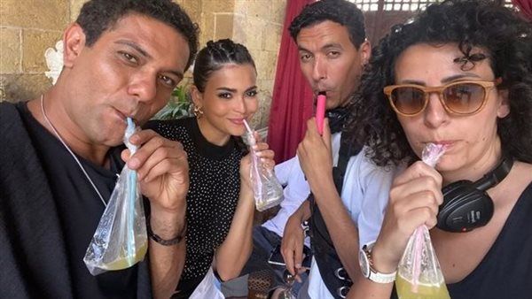 شاهد.. صور من كواليس فيلم إن غاب القط