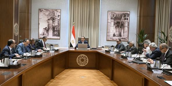 رئيس الوزراء يتابع الإجراءات اللوجستية لاحتفالات افتتاح…