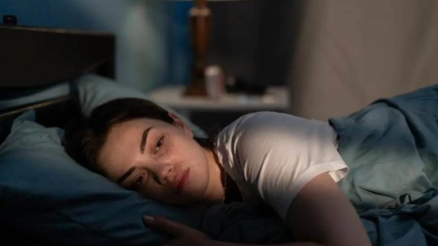 دراسة: النوم متأخرًا يسبب الاكتئاب