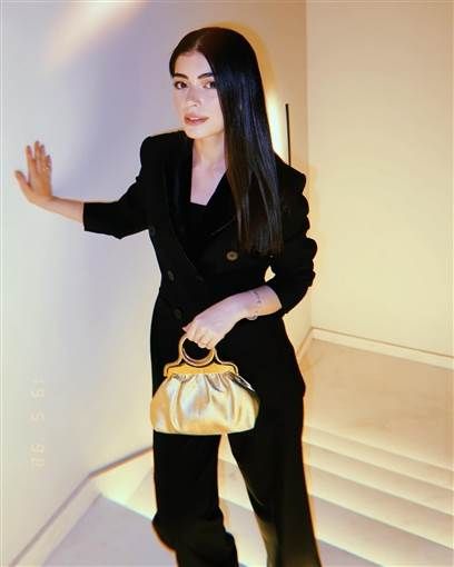 أول ظهور للعروس ليلى زاهر بعد زواجها من هشام جمال