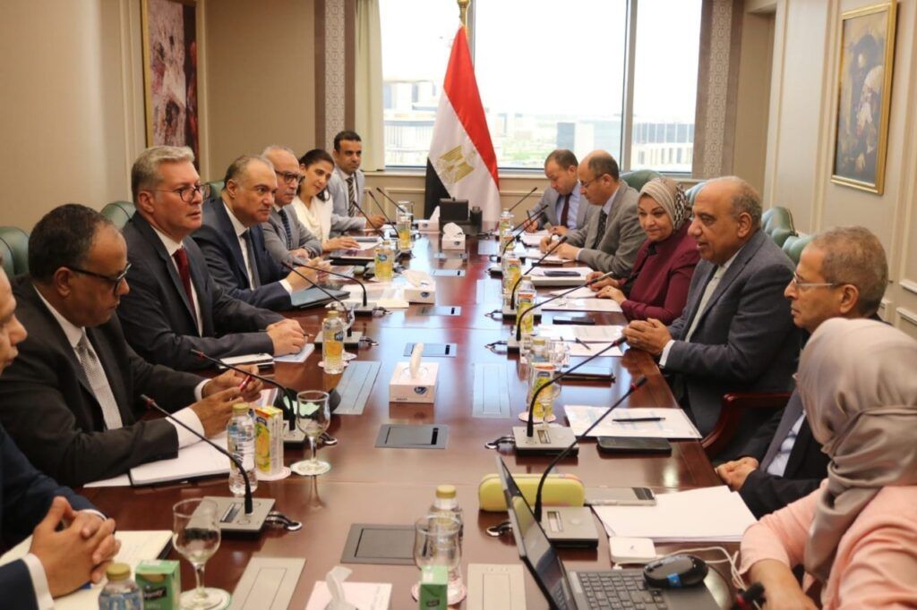 وزيرا الكهرباء والبترول: تنسيق دائم لتأمين التغذية…