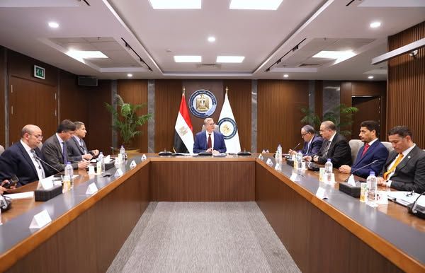 وزير البترول يعتمد موازنة بدر الدين للعام المالي المقبل…
