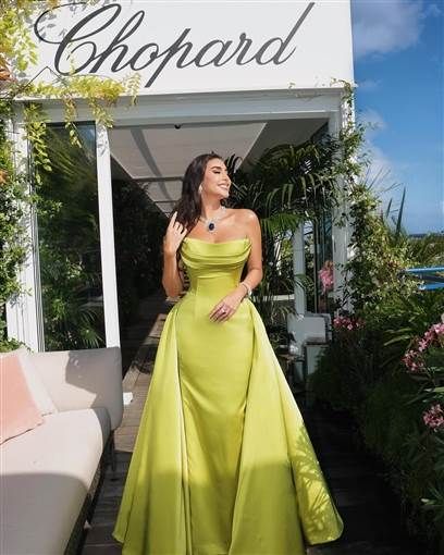 ياسمين صبري تخطف الأنظار بأحدث جلسة تصوير من مهرجان "كان" شاركت النجمة ياسمين صبري جمهورها عبر صفحتها الرسمية في موقع التواصل الاجتماعي إنستجرام أحدث جلسة تصوير لها خ إقرأ المزيد