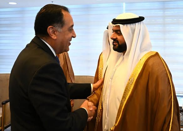 رئيس الوزراء يستعرض فرصا استثمارية واعدة مع ولي عهد الفجيرة…