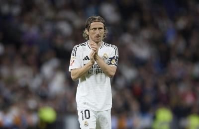 النجم مودريتش يترك ريال مدريد