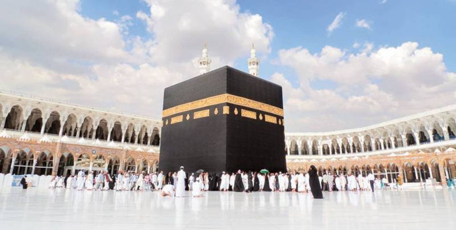 السعودية تفرض رسوم مالية جديدة لأداء مناسك العمرة .. تعرف على المبلغ المطلوب