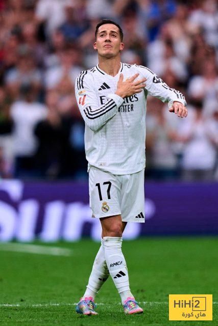 صورة.. لحظة وداع لوكاس فاسكيز لجمهور الريال بالدموع