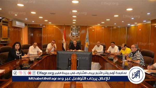 محافظ أسيوط يعقد اجتماعًا مع مسئولي الجمعيات الأهلية لبحث آليات دعم الأسر الأكثر احتياجًا