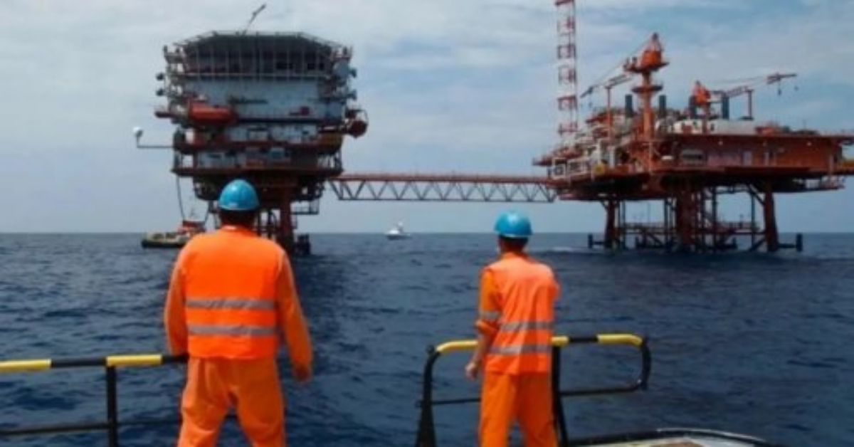 “ مفاجأة مدوية لأمريكا وروسيا !”.. رسميا اكتشاف أكبر بئر نفطي في العالم لتتجاوز 250 مليار دولار اتج محلي!! سكانها هيبقوا اغنى من الصين ؟