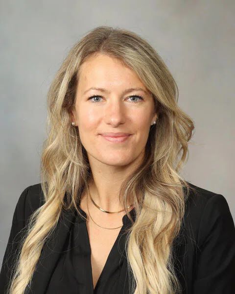 منطقة وسط البطن: نصائح لحماية جزءٍ من الجسم قد لا تفكرين فيه كثيرًا