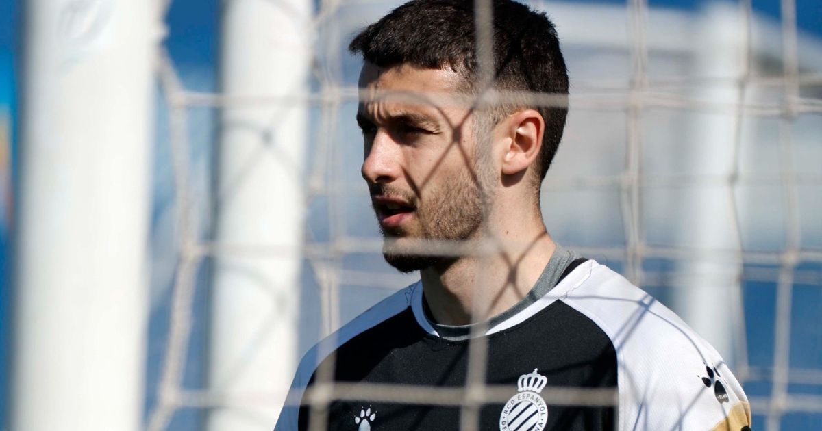 إسبانيول يكشف حقيقه رحيل “الخائن” خوان غارسيا إلى برشلونة