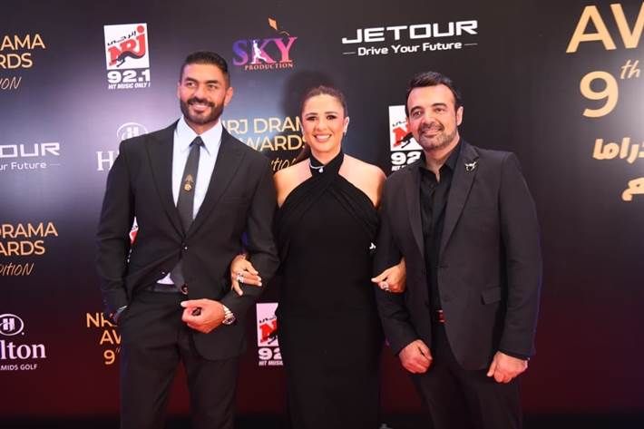 النجوم في حفل توزيع جوائز "كأس إنرجي للدراما" النجوم في حفل توزيع جوائز كأس إنرجي للدراماأقيم مساء الأحد 25 مايو حفل توزيع كأس إنرجي للدراما في دورته إقرأ المزيد