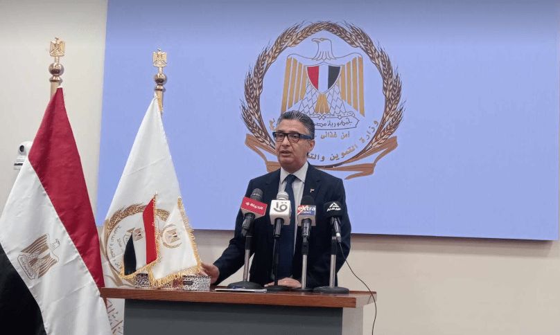 شريف فاروق: التموين تستهلك 10 ملايين طن سنويا من القمح