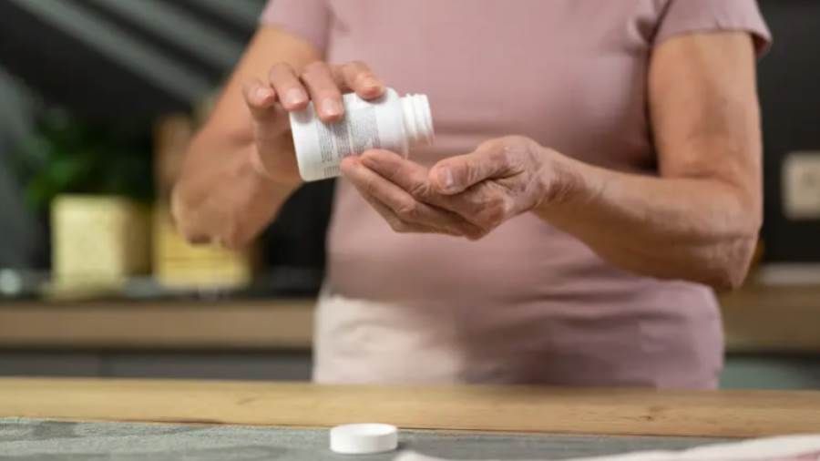 دراسة جديدة.. فيتامين "د" قد يساهم بـ"إبطاء" الشيخوخة