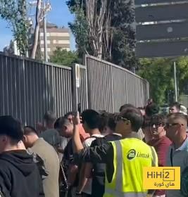صور.. لامين يتأخر عن جلسة تمديد عقده والصحافة تترقب