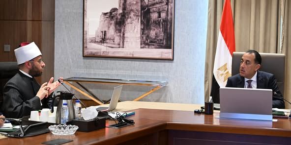 مدبولي يوجه بحصر أملاك الأوقاف وانتقاء فرص للطرح على القطاع…