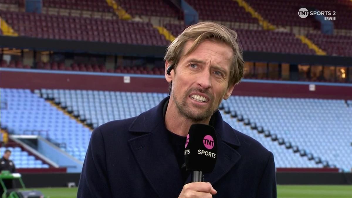 بيتر كرواتش يختار أفضل 7 لاعبين في الدوري الإنجليزي.. موقف محمد صلاح ومرموش